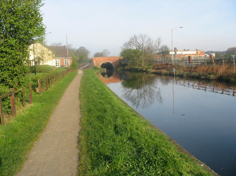 Stret Lock towards Deep Lock on Chesterfield Canal