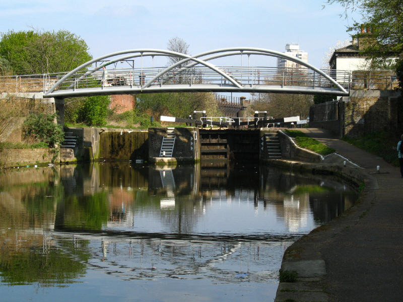 Salmon Lane Lock, Regent's Canal