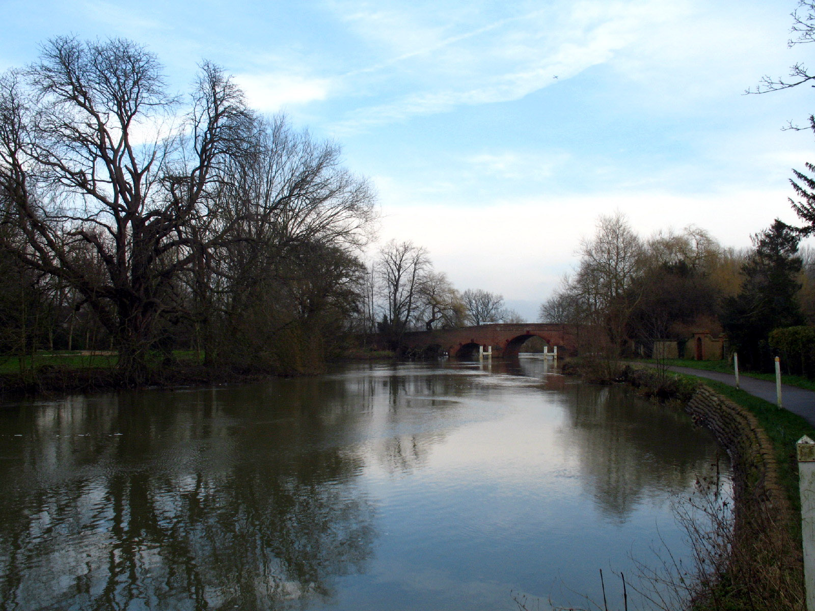 Thames Path - Reading to Henley-on-Thames